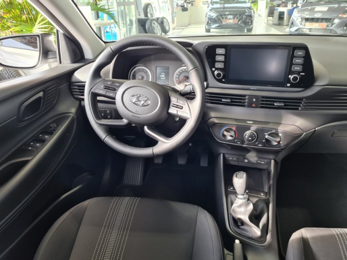 Hyundai i20, 1,2 DPI 5 st. manuální, barva černá