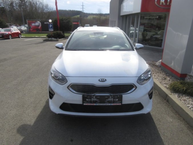 Kia Ceed, 1.5 T-GDi TOP, barva bílá