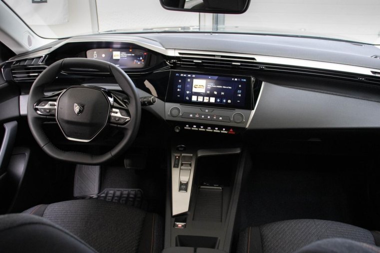 Peugeot 308, Peugeot 308 SW STYLE BlueHDi 130 EAT8, barva modrá