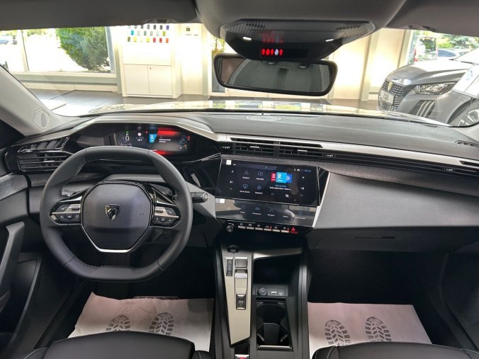 Peugeot 408, Peugeot 408 ALLURE Hybrid 145 e-DCS6, barva bílá