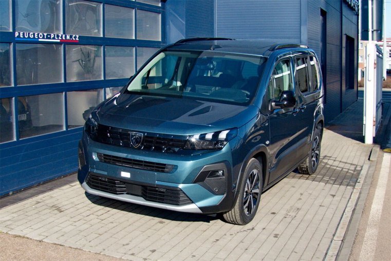 Peugeot Rifter, Peugeot Rifter GT BlueHDi 130 S&S EAT8, barva modrá