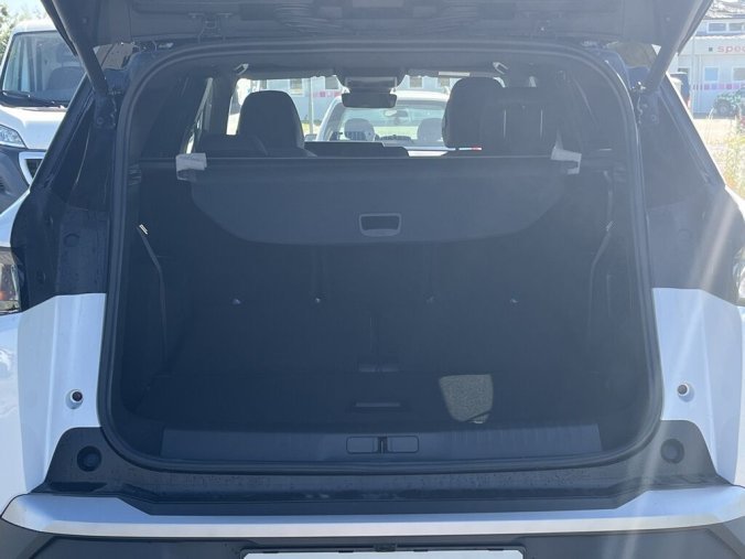 Peugeot 5008, Peugeot 5008 GT Hybrid 145 e-DCS6, barva bílá