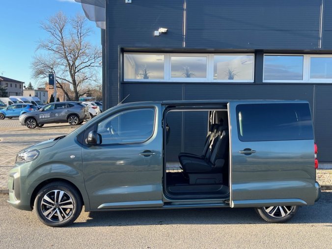 Peugeot Traveller, Peugeot Traveller Active L2 2.2 BlueHDi 180 S&S EAT8, barva zelená