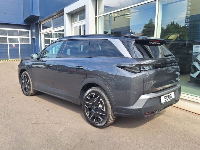Peugeot 5008, Peugeot 5008 GT Hybrid 145 e-DCS6, barva šedá