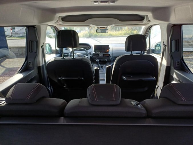Peugeot Rifter, Peugeot Rifter Long Allure 1.5 HDI 130k, barva černá