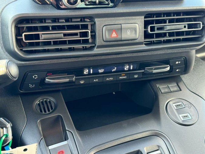 Peugeot Rifter, Peugeot Rifter Long GT BlueHDi 130k EAT8, barva černá