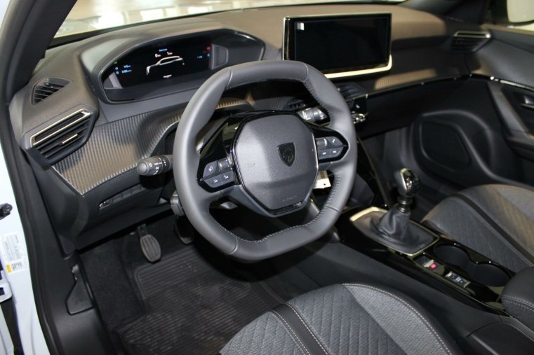 Peugeot 2008, Peugeot 2008 STYLE PureTech 100 S&S MAN6, barva bílá
