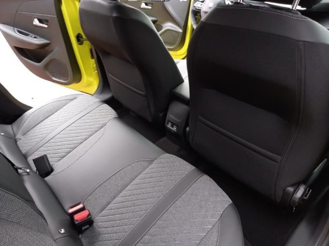 Peugeot 208, Peugeot 208 BUSINESS Hybrid 110 e-DCS6, barva zelená