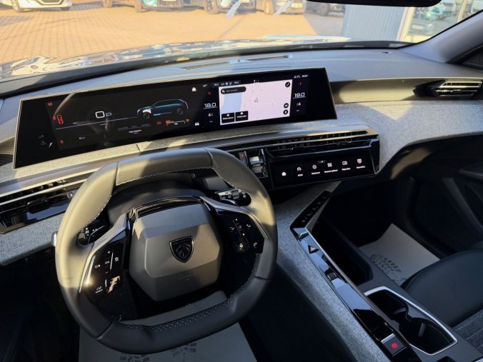 Peugeot 5008, Peugeot 5008 ALLURE Hybrid 145 e-DCS6 5míst, barva modrá