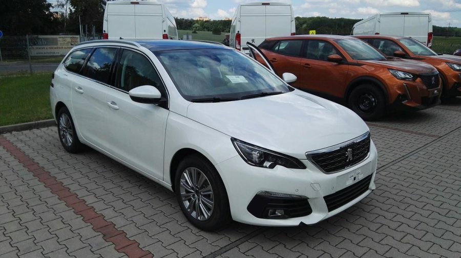 Peugeot 308, SW ALLURE 1.5 HDI 130k, barva bílá