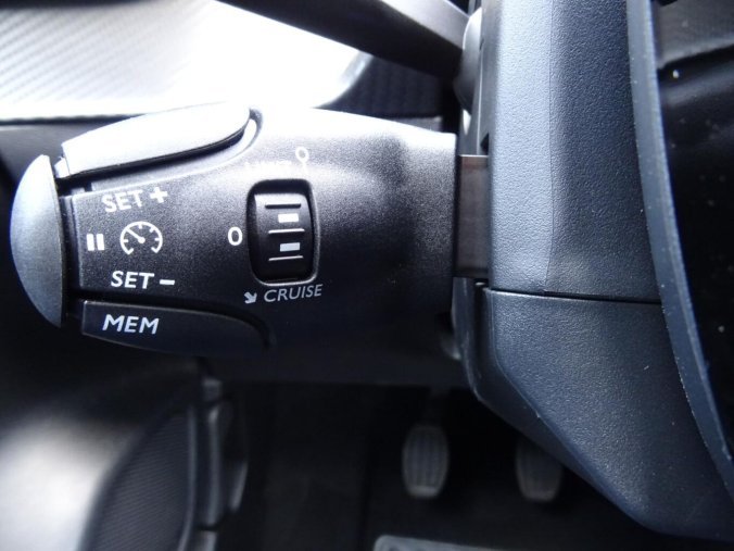 Peugeot 208, Peugeot 208 STYLE PureTech 100k MAN6, barva šedá