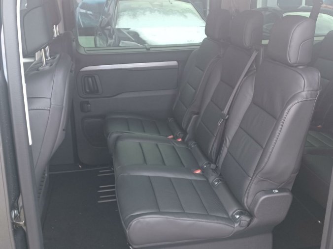 Peugeot Traveller, Peugeot Traveller Allure Long 2.0 BHDi 180 EAT8, barva šedá