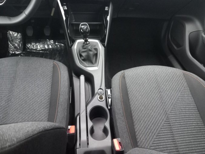 Peugeot 2008, Peugeot 2008 BUSINESS Turbo 100k MAN6, barva bílá