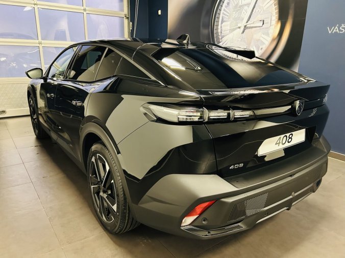 Peugeot 408, Peugeot 408 ALLURE Hybrid 145 e-DCS6, barva černá