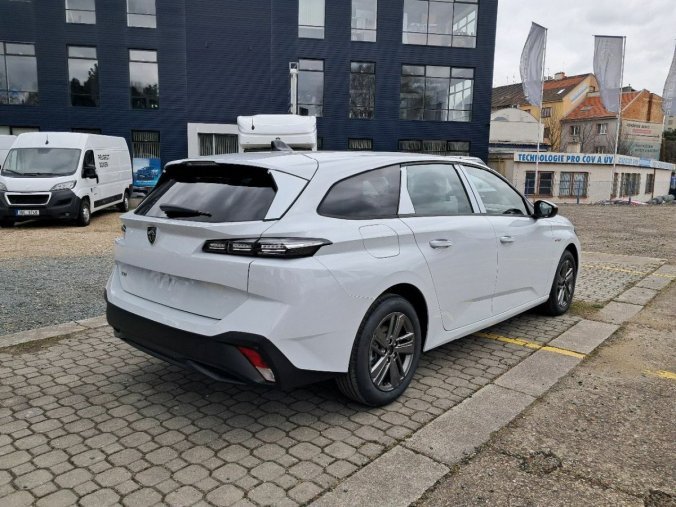 Peugeot 308, Peugeot 308 308 SW STYLE BlueHDi 130 S&amp, barva bílá