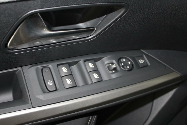 Peugeot 3008, Peugeot 3008 ALLURE Hybrid 145k e-DCS6, barva modrá