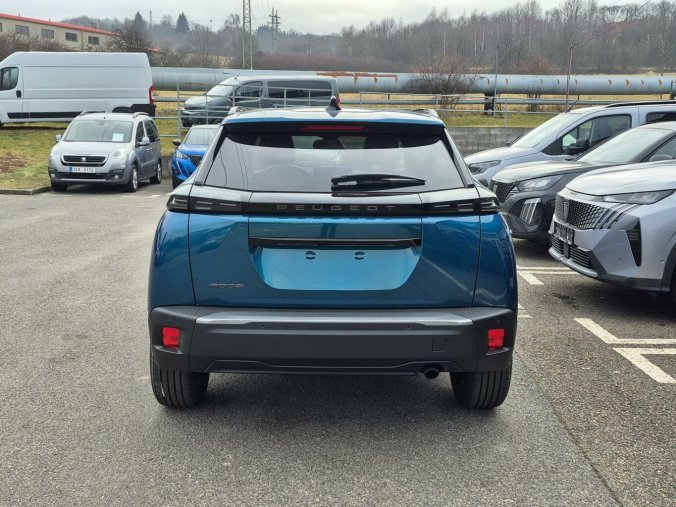 Peugeot 2008, Peugeot 2008 ALLURE PureTech 100 S&S MAN6, barva modrá