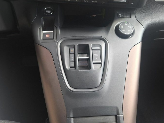 Peugeot Rifter, Peugeot Rifter LONG GT 7 míst Elektromotor 10, barva šedá