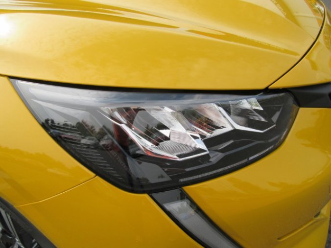 Peugeot 208, ALLURE 1.2 PureTech 100k, barva žlutá