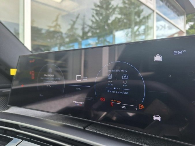 Peugeot 3008, Peugeot 3008 GT Hybrid 145 e-DCS6, barva modrá