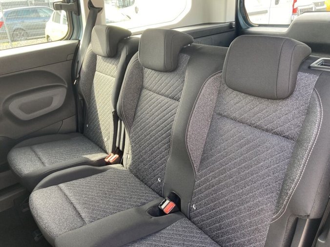 Peugeot Rifter, Peugeot Rifter LONG ALLURE BlueHDi 130 S&S MAN6, barva modrá