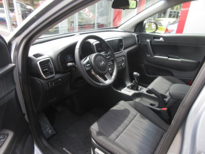 Kia Sportage, 1,6 GDi GPF 4x2 COMFORT, barva šedá