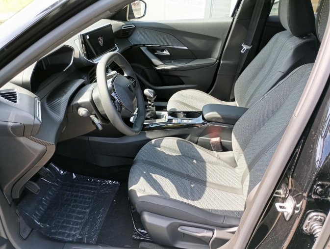 Peugeot 2008, Peugeot 2008 ALLURE PureTech 100 S&S MAN6, barva černá