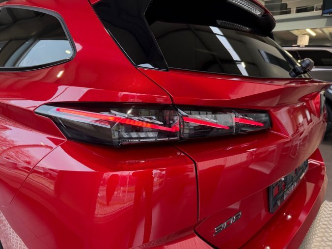 Peugeot 308, Peugeot 308 SW GT Hybrid 145 e-DCS6, barva červená