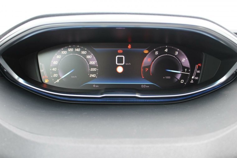 Peugeot 5008, Peugeot 5008 ACTIVE PACK 1.2 automat 130k, barva modrá