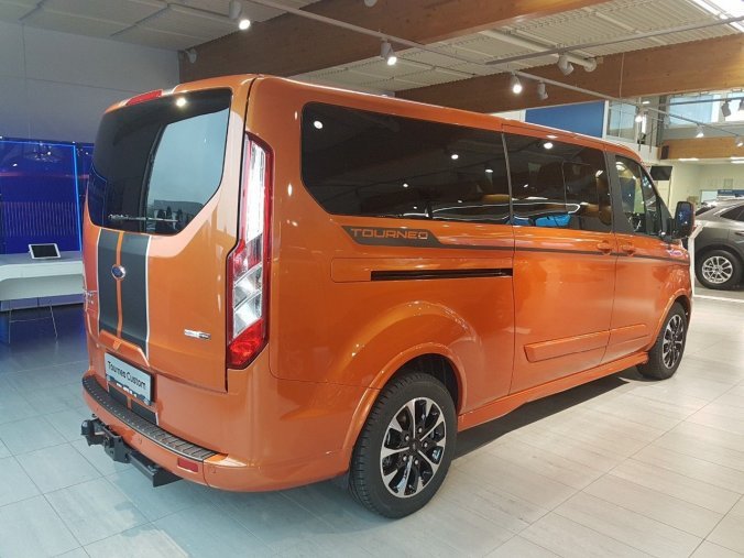 Ford Tourneo Custom, MPV,  L2 SPORT MHEV 2,0 EcoBlue (mHEV) 136 kW / 185 k, barva oranžová