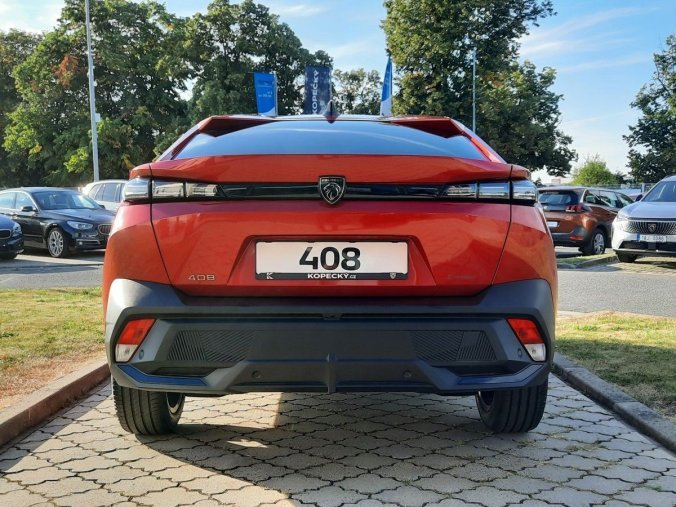 Peugeot 408, Peugeot 408 ALLURE Hybrid 145 e-DCS6, barva červená