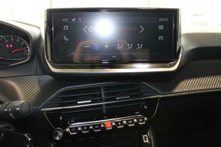 Peugeot 208, Peugeot 208 STYLE PureTech 100 S&S MAN6, barva žlutá
