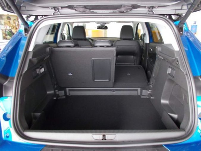Opel Grandland X, Ultimate F 1.6 XHT S/S (133kW/, barva modrá
