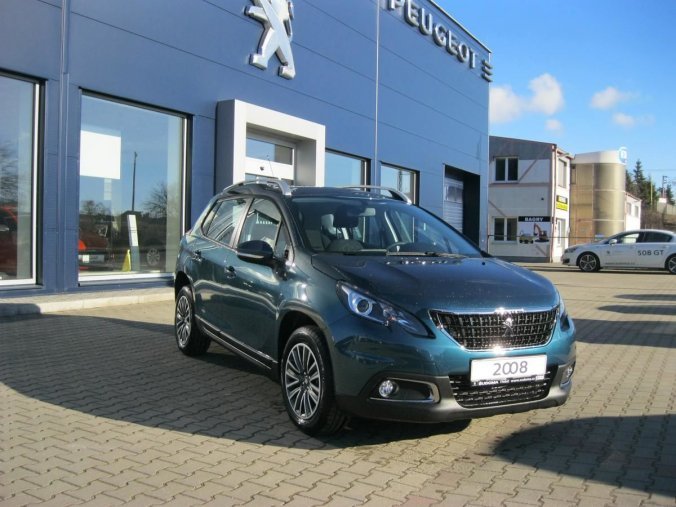 Peugeot 2008, ACTIVE 1.6 BlueHDi 100k, barva zelená