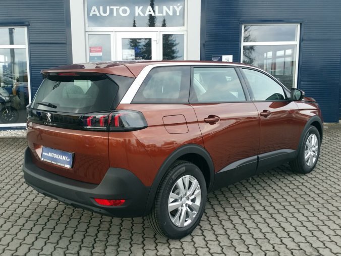 Peugeot 5008, Peugeot 5008 1,2 Active Pack 1,2 PT130k MAN6, barva hnědá