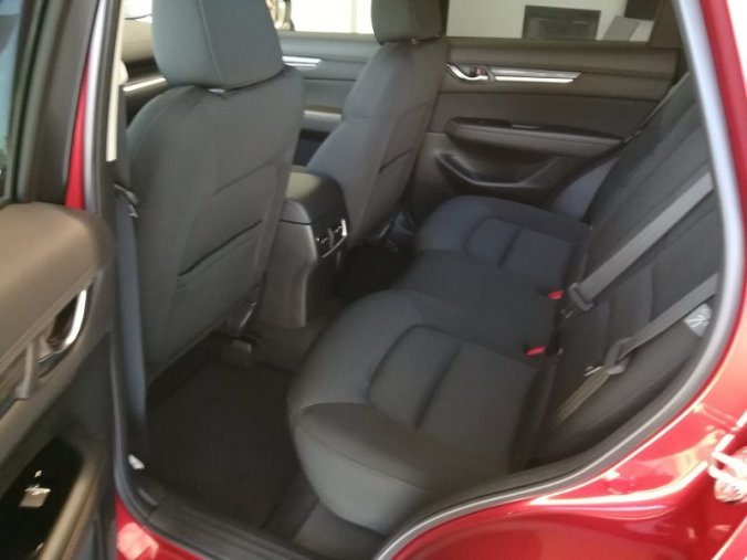 Mazda CX-5, 121kW (165k), barva červená