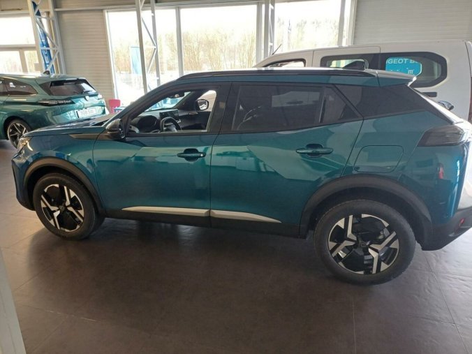 Peugeot 2008, Peugeot 2008 ALLURE 1.2 PureTech 7 let zár., barva modrá