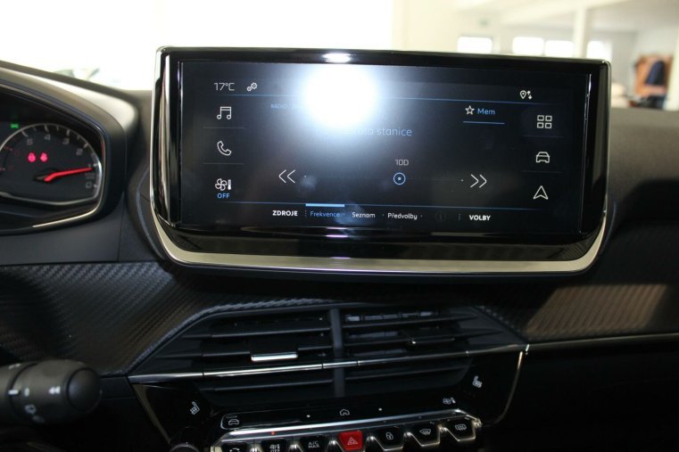 Peugeot 2008, Peugeot 2008 STYLE PureTech 100 S&S MAN6, barva černá