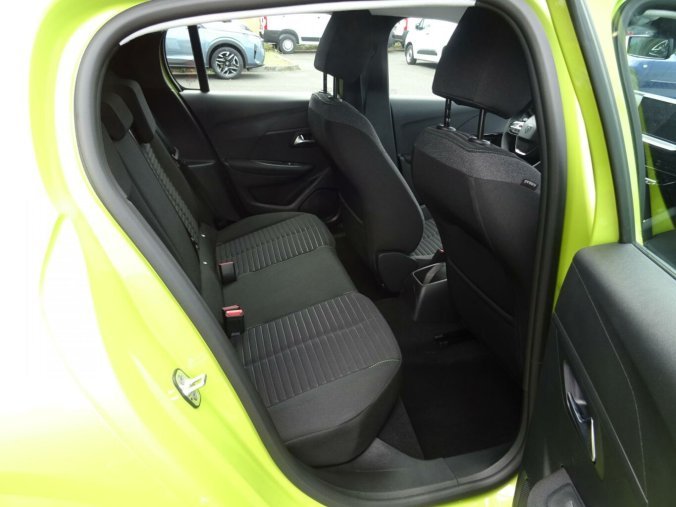 Peugeot 208, Peugeot 208 ACTIVE Hybrid 110k e-DCS6, barva žlutá
