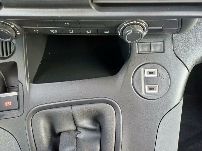 Peugeot Rifter, Peugeot Rifter Long Allure 1.5 HDI 130k 7míst, barva stříbrná