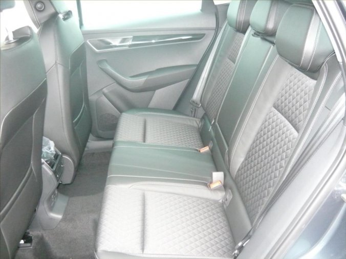 Škoda Karoq, 1,5 TSI 110 kW Style Plus DSG, barva neuvedeno