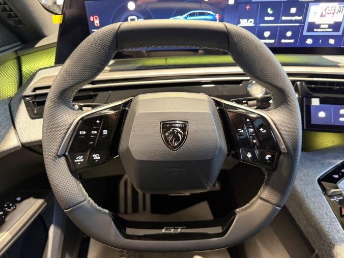 Peugeot 3008, Peugeot 3008 GT Hybrid 145 e-DCS6, barva modrá