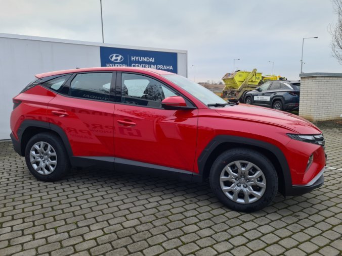 Hyundai Tucson, 1,6 T-GDI 4x2 110 kW 6st. manuální, barva červená