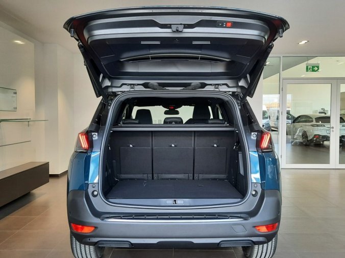 Peugeot 5008, Peugeot 5008 ALLURE PACK BlueHDi 130 S&S EA, barva modrá