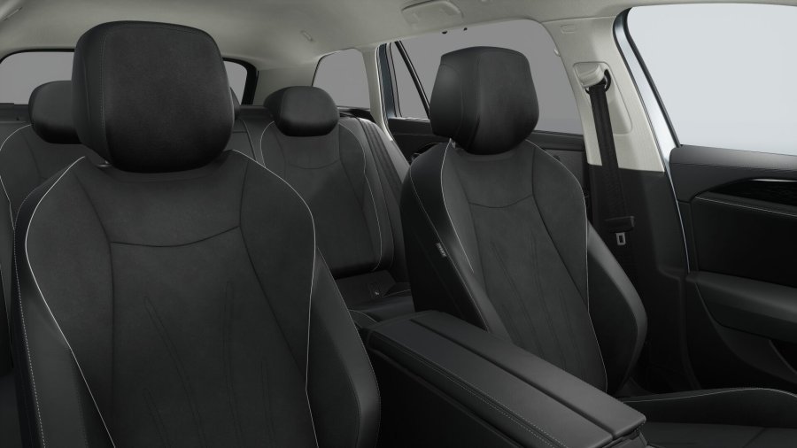 Volkswagen Passat, Passat Elegance 1,5 eTSI 110 kW mHEV, barva stříbrná