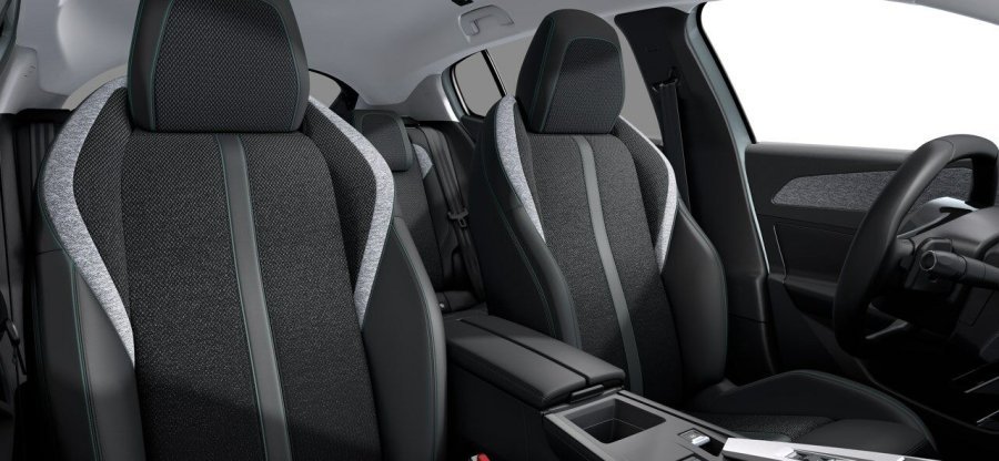 Peugeot 408, Peugeot 408 ALLURE Hybrid 136 e-DCS6, barva bílá