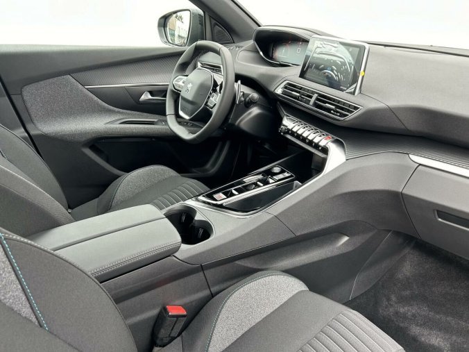 Peugeot 5008, Peugeot 5008 Active Pack 1.5 BlueHDi EAT8, barva šedá