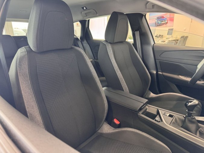 Peugeot 308, Peugeot 308 SW ACTIVE, 130 koní, manuál, barva šedá
