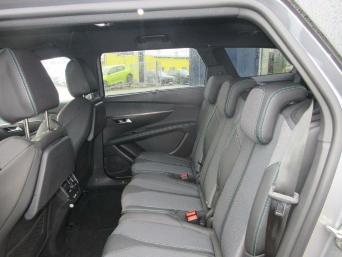 Peugeot 5008, Peugeot 5008 ALLURE BlueHDi 130 S&S EAT 8, barva šedá