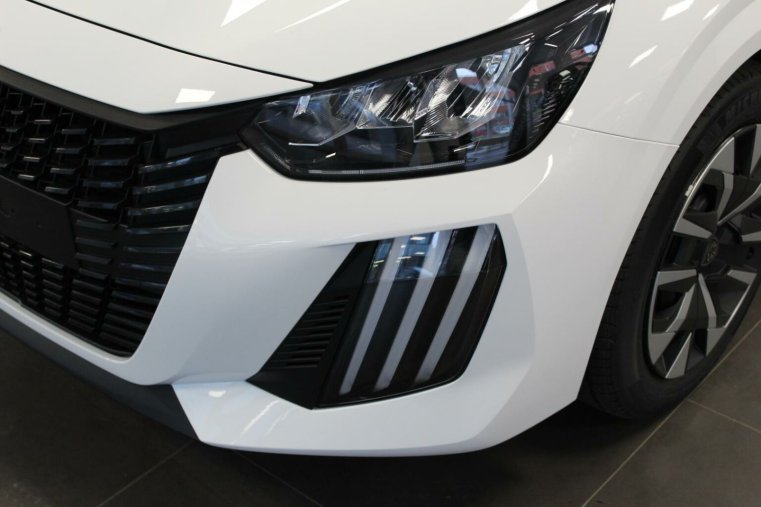 Peugeot 208, Peugeot 208 STYLE PureTech 100 MAN6, barva bílá